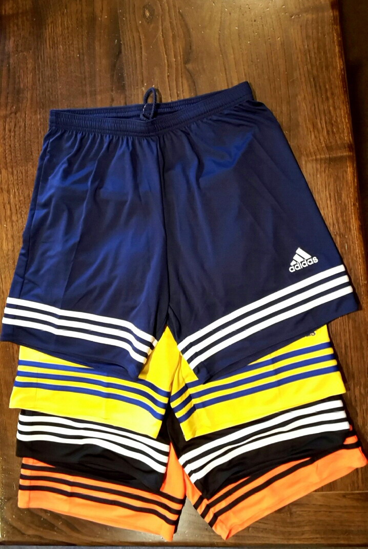 pantaloncini adidas fluo